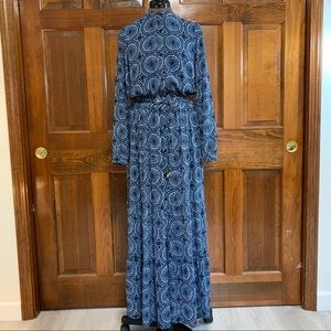 Chic Michael Kors Long Sleeve Flowy Maxi Dress